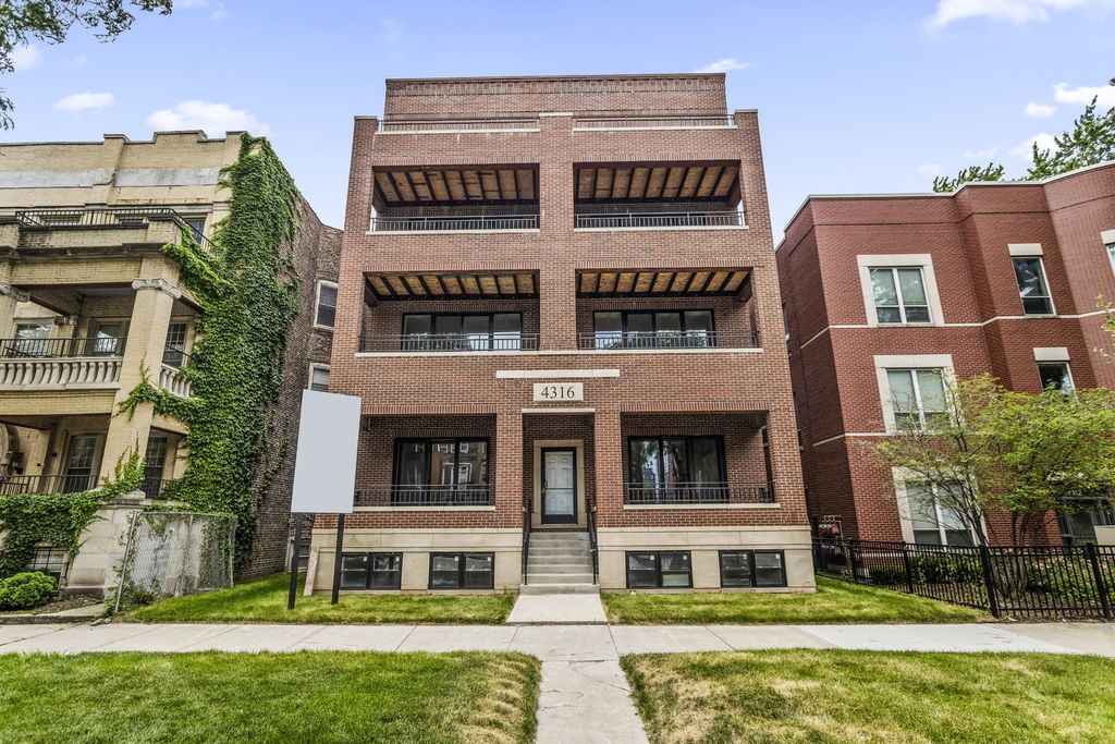 4316 S Michigan Avenue 1N, Chicago, IL 60653