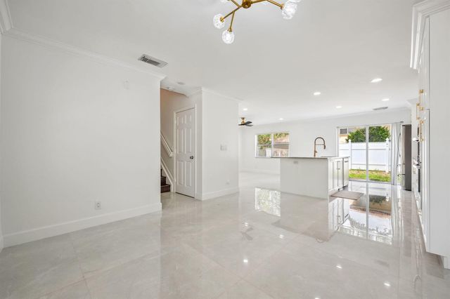 3460 Commodore Court, West Palm Beach, FL 33411