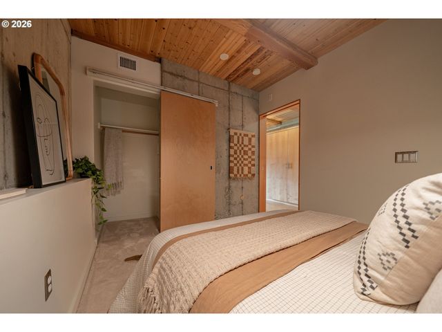 4216 N MISSISSIPPI Ave 207, Portland, OR 97217