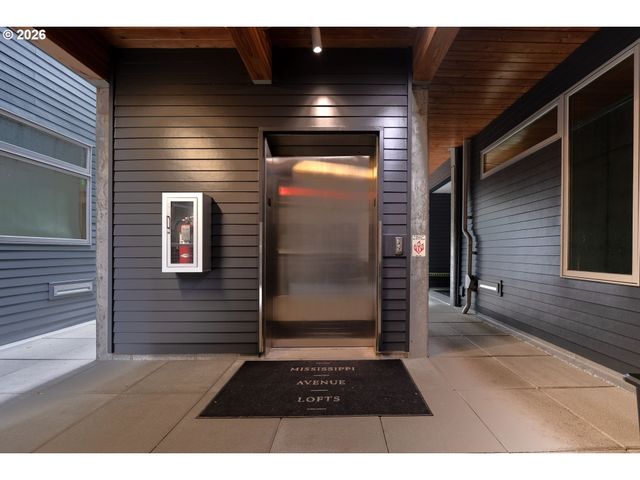 4216 N MISSISSIPPI Ave 207, Portland, OR 97217