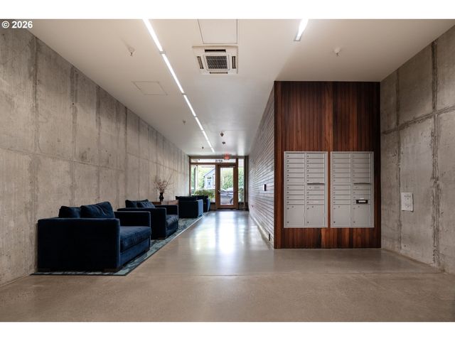 4216 N MISSISSIPPI Ave 207, Portland, OR 97217