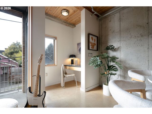 4216 N MISSISSIPPI Ave 207, Portland, OR 97217