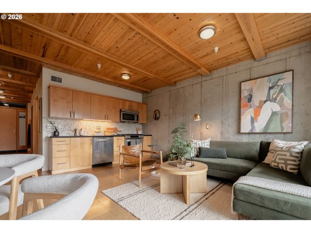 4216 N MISSISSIPPI Ave 207, Portland, OR 97217