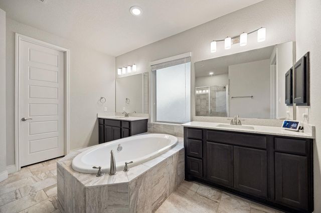 428 Montalcino LN, Georgetown, TX 78628