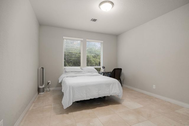 428 Montalcino LN, Georgetown, TX 78628
