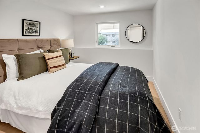 505 W Kinnear Place, Seattle, WA 98119