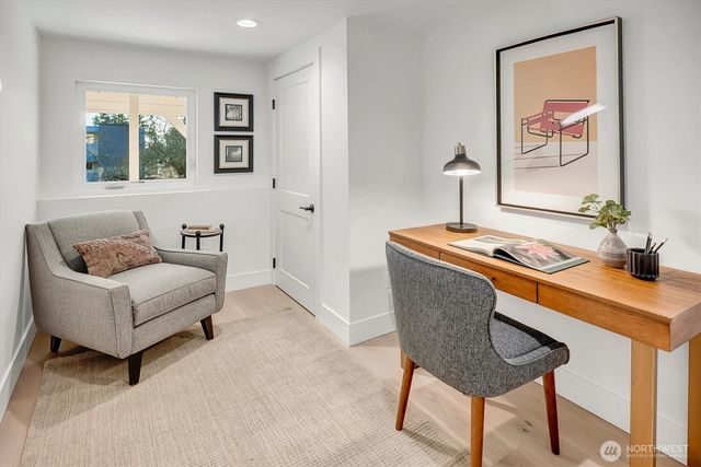 505 W Kinnear Place, Seattle, WA 98119