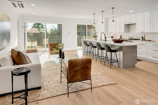 505 W Kinnear Place, Seattle, WA 98119