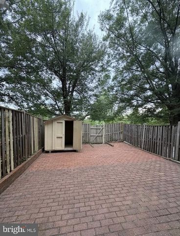 4902 VAN WALBEEK PL, Annandale, VA 22003