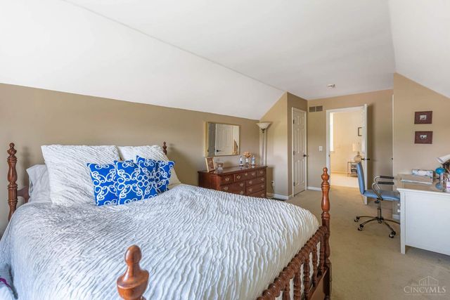 7945 Woodglen Drive, West Chester, OH 45069
