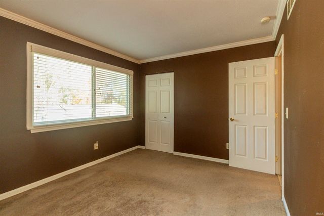 135 W Leyte Avenue, Mishawaka, IN 46545