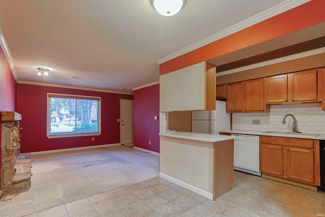 135 W Leyte Avenue, Mishawaka, IN 46545