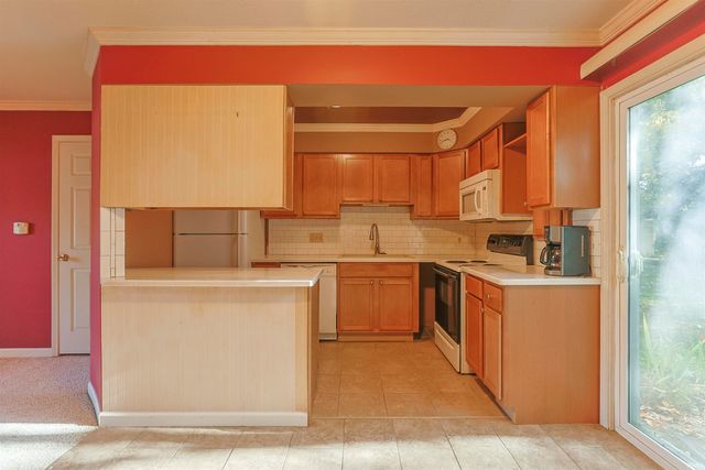 135 W Leyte Avenue, Mishawaka, IN 46545