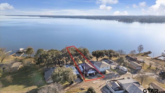 21320 Southwind Dr, Chandler, TX 75758