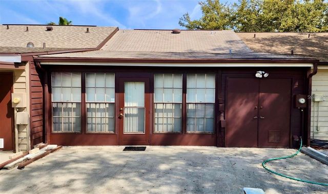 35140 WHISPERING OAKS BOULEVARD, Dade City, FL 33523