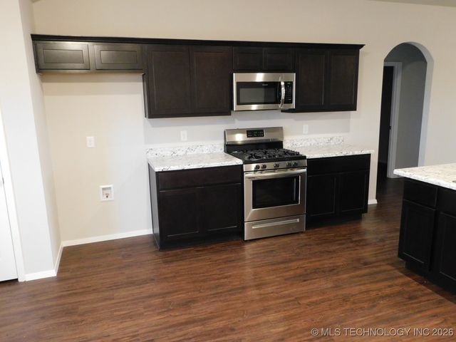 11425 S 240th East Avenue, Broken Arrow, OK 74014