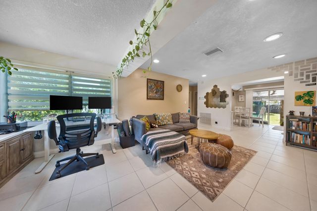 2326 Harding Street, Hollywood, FL 33020
