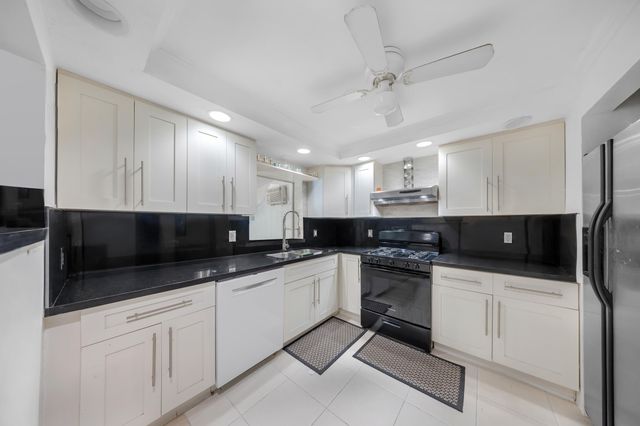 2326 Harding Street, Hollywood, FL 33020