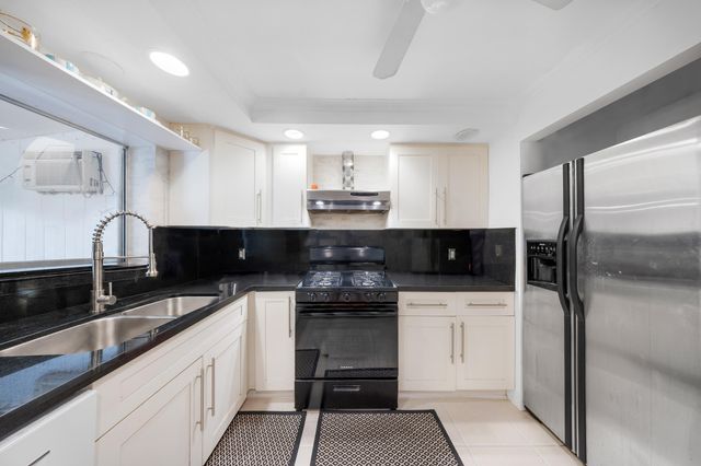 2326 Harding Street, Hollywood, FL 33020