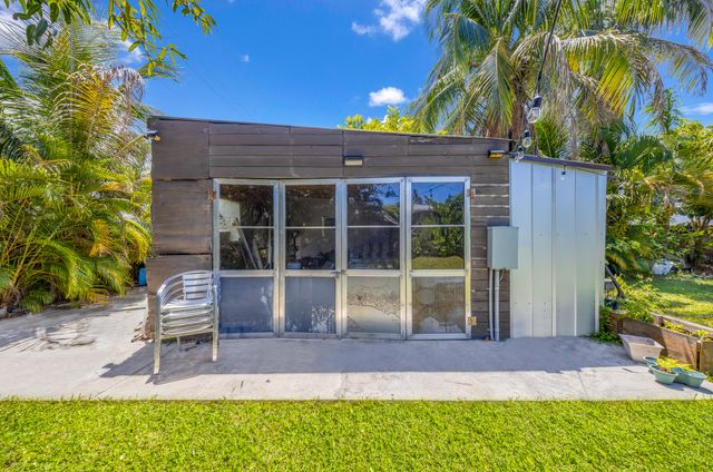 2326 Harding Street, Hollywood, FL 33020
