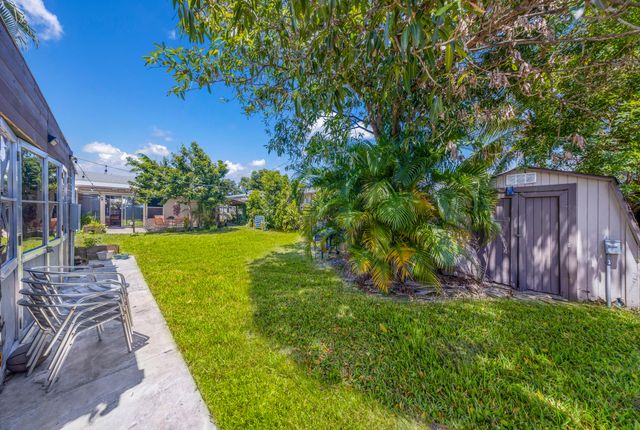 2326 Harding Street, Hollywood, FL 33020