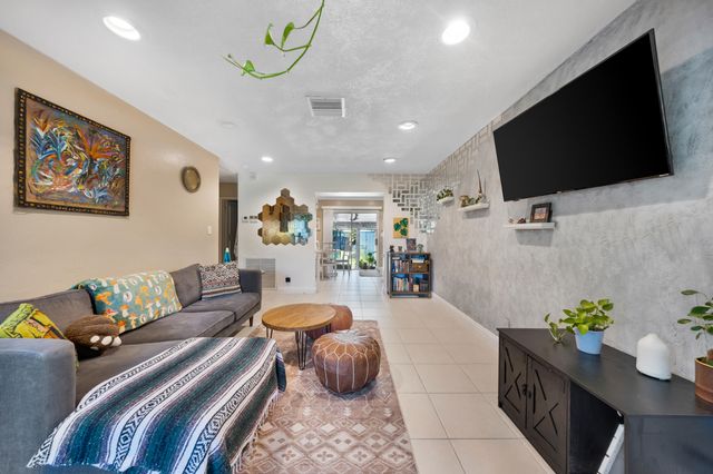 2326 Harding Street, Hollywood, FL 33020