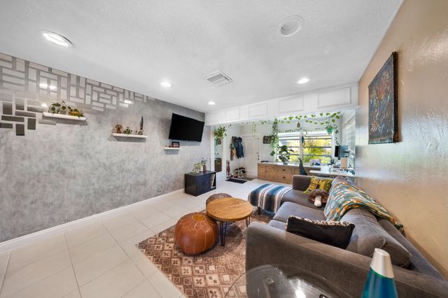2326 Harding Street, Hollywood, FL 33020