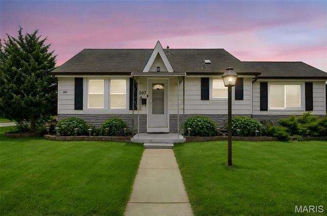 207 Marilyn Estates Drive, St Louis, MO 63123