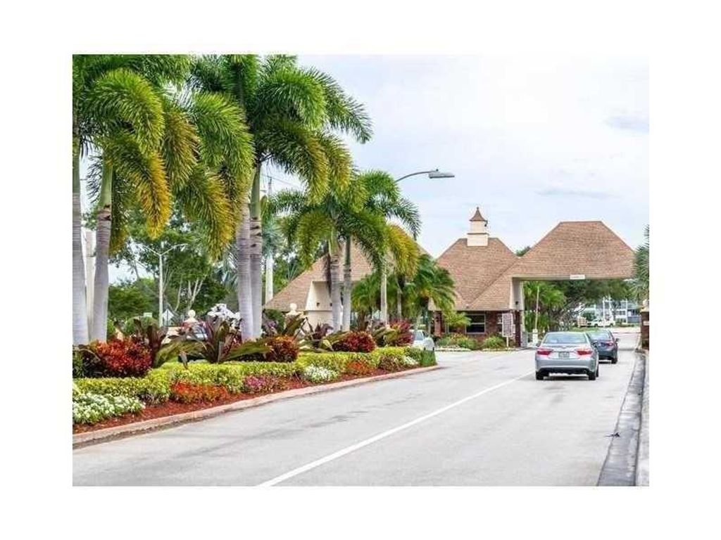Image 10 of property listing at 133 Fanshaw D 133, Boca Raton, FL 33434