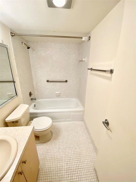 Image 4 of property listing at 133 Fanshaw D 133, Boca Raton, FL 33434