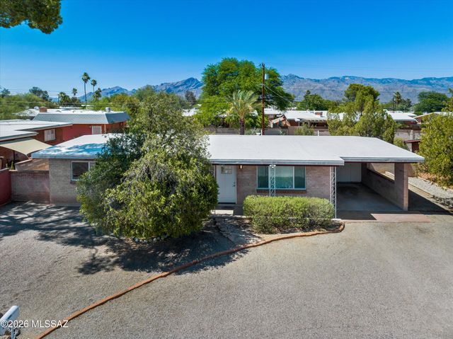 5725 E 10th Street, Tucson, AZ 85711