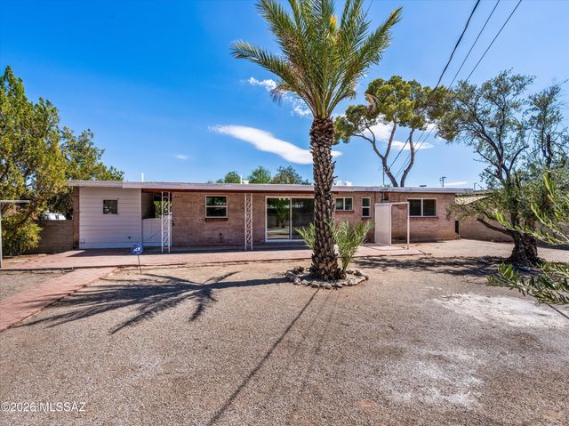 5725 E 10th Street, Tucson, AZ 85711