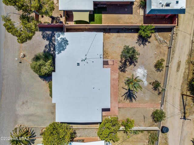 5725 E 10th Street, Tucson, AZ 85711