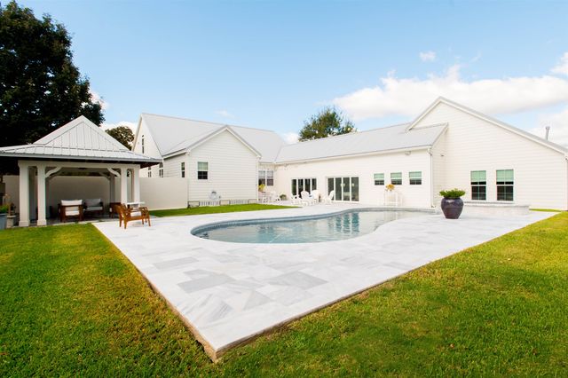 16153 Highway 3235, Cut Off, LA 70345