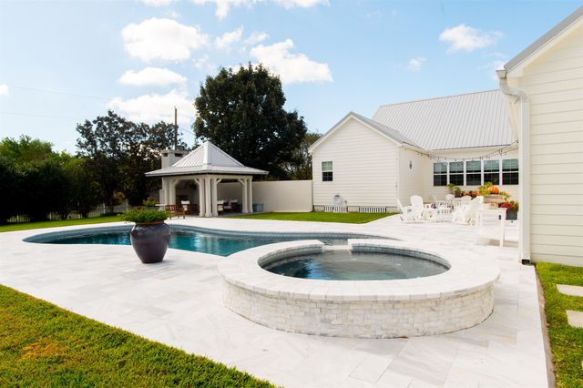 16153 Highway 3235, Cut Off, LA 70345