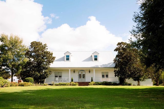 16153 Highway 3235, Cut Off, LA 70345