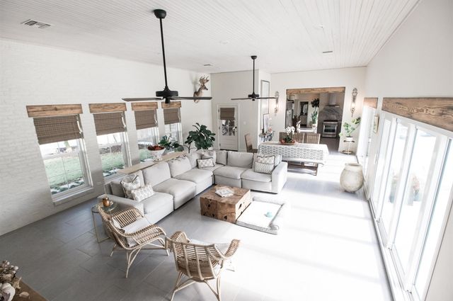 16153 Highway 3235, Cut Off, LA 70345