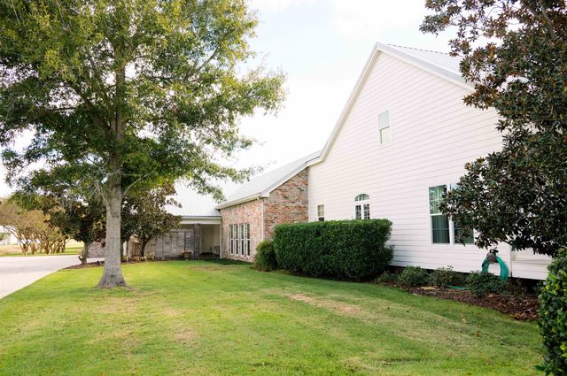 16153 Highway 3235, Cut Off, LA 70345