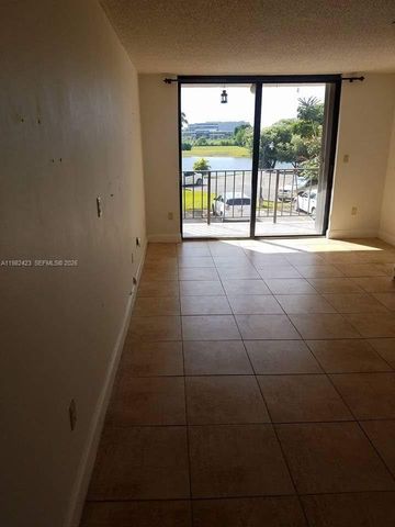 9682 Fontainebleau Blvd 202, Miami, FL 33172