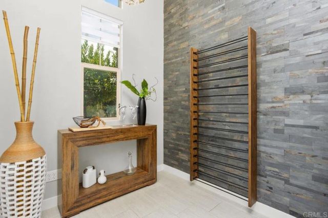 3072 Marron Rd, Carlsbad, CA 92010
