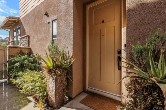 3072 Marron Rd, Carlsbad, CA 92010