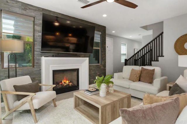 3072 Marron Rd, Carlsbad, CA 92010