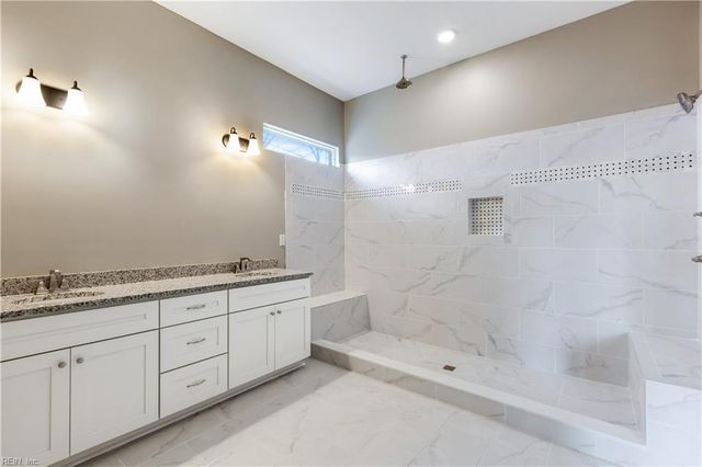 283 Lawnes Neck DR, Smithfield, VA 23430