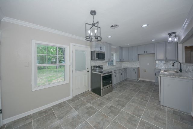 4113 Pate Drive, Fort Worth, TX 76119