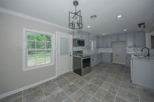 4113 Pate Drive, Fort Worth, TX 76119