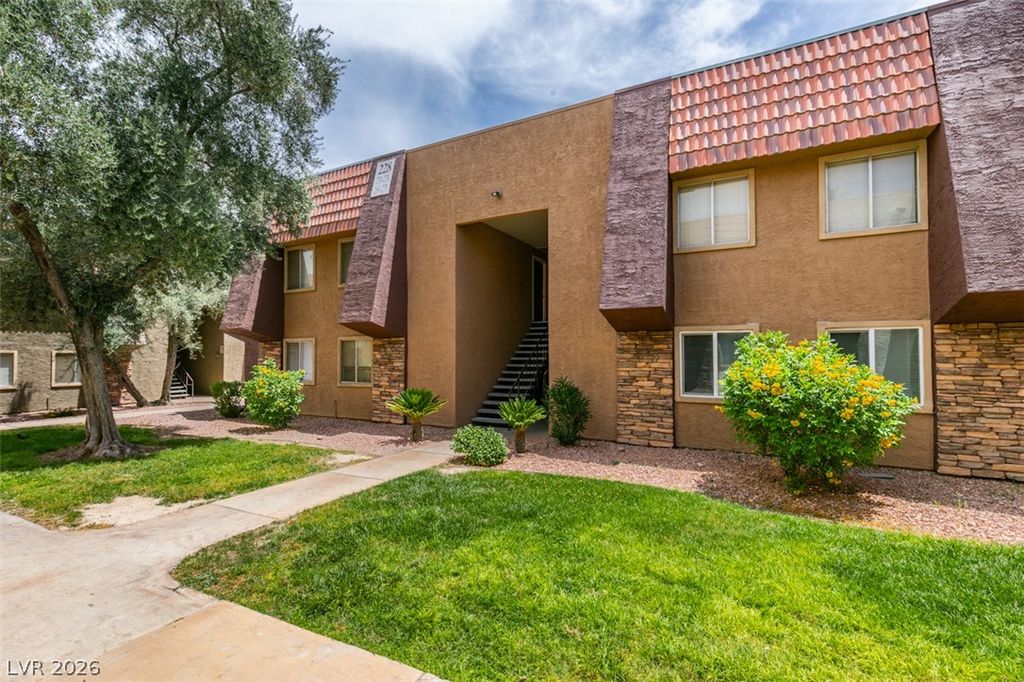 5240 Indian River Drive 273, Las Vegas, NV 89103 — photo 2