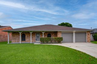 5214 Meadow Crest Street, La Porte, TX 77571
