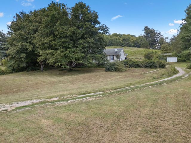 15364 Columbia Hwy, Lynnville, TN 38472