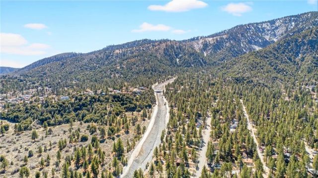 5747 Lodgepole, Wrightwood, CA 92397