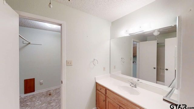 13148 CR 499, Lindale, TX 75771